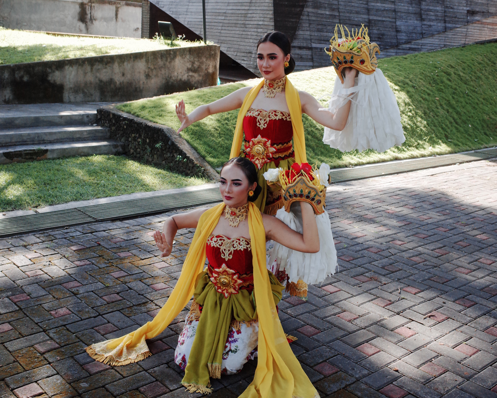 Dancing with Spirits: Experiencing Banyuwangi’s Mysterious Seblang Ritual